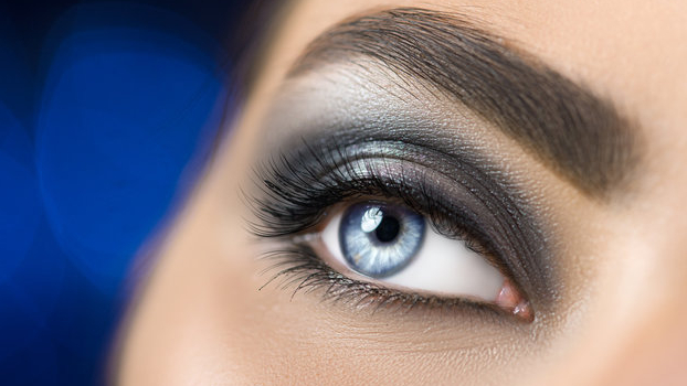 How to Create a Smokey Eye Look Beautiful For Every Women